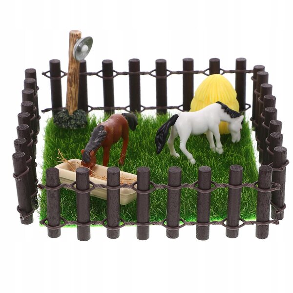 Modello realistico di stalla miniatura color caffè per scenari agricoli e decorazioni