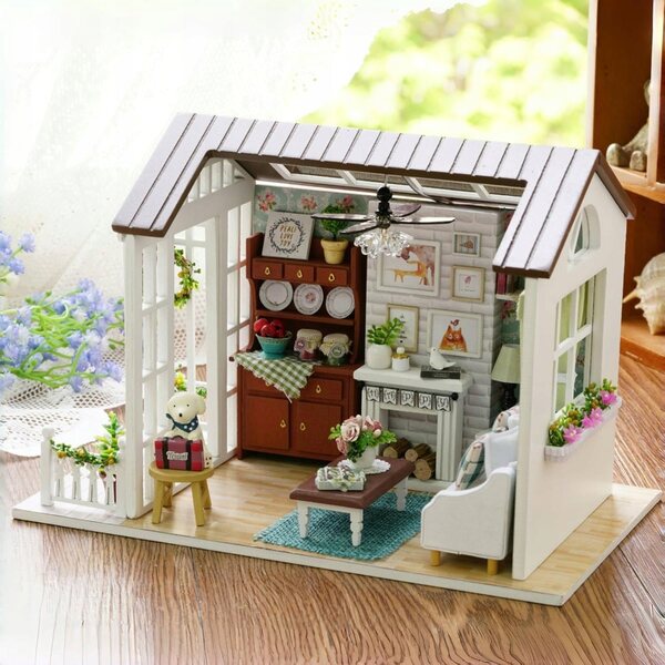 Casa in legno fai da te con mobili e decorazioni in miniatura
