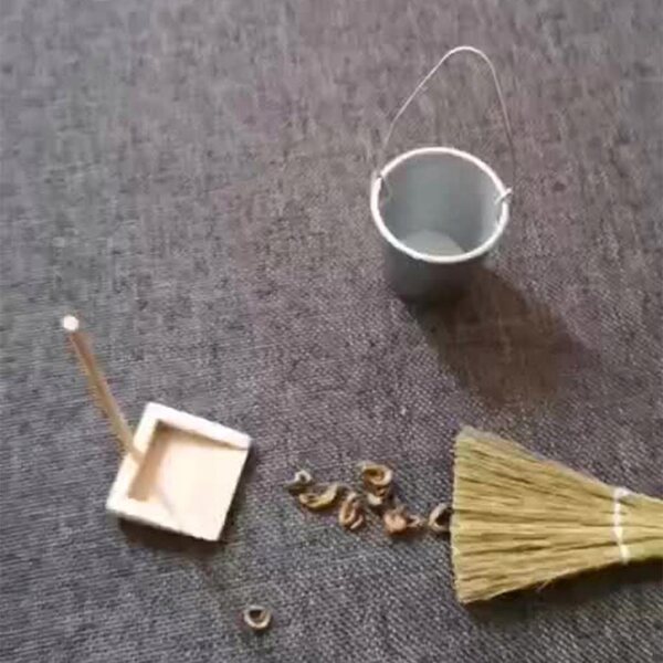 Accessori Miniatura Pulizia per Case delle Bambole Set 3 Pezzi in Legno 1:12