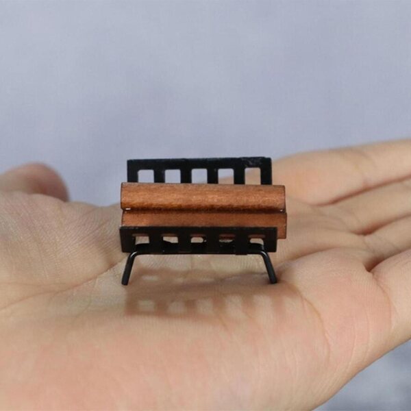Miniatura portalegna in metallo e legno 1:12 per casa delle bambole cucina