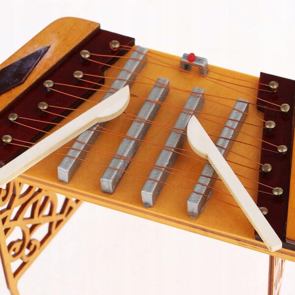 Modello realistico di cimbalom cinese in metallo 1/6 per figure da 12 pollici