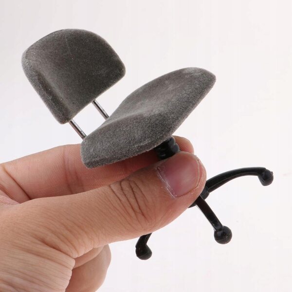 Chaise de bureau pivotante Miniaturae 1:12 pour maison de poupée en bois gris