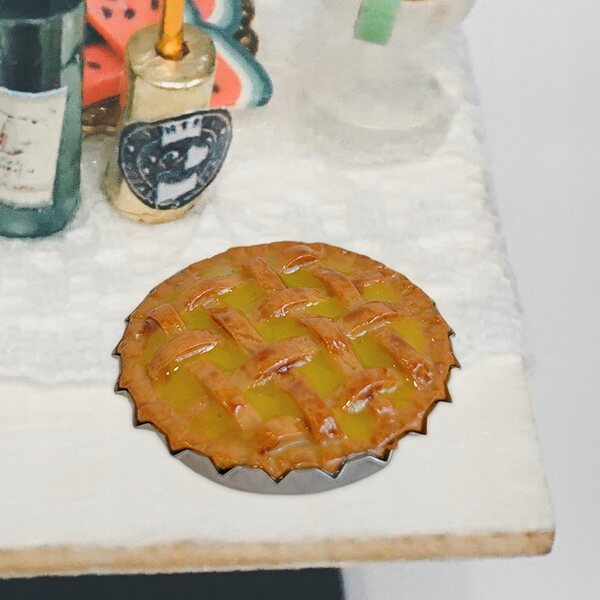Miniatura dolce applepie in resina per casa delle bambole scala 1/6 1/12 gialla