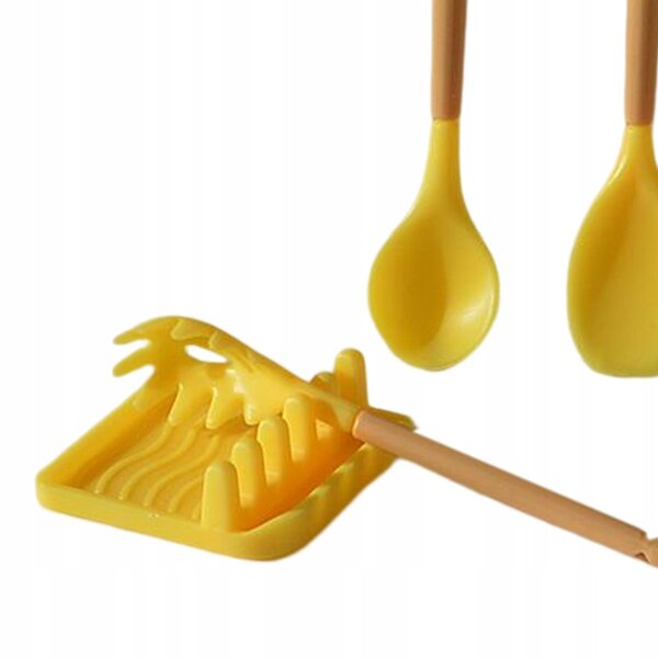 Ensemble miniature d’accessoires de cuisine jaunes pour maisons de poupées à l’échelle 1:6