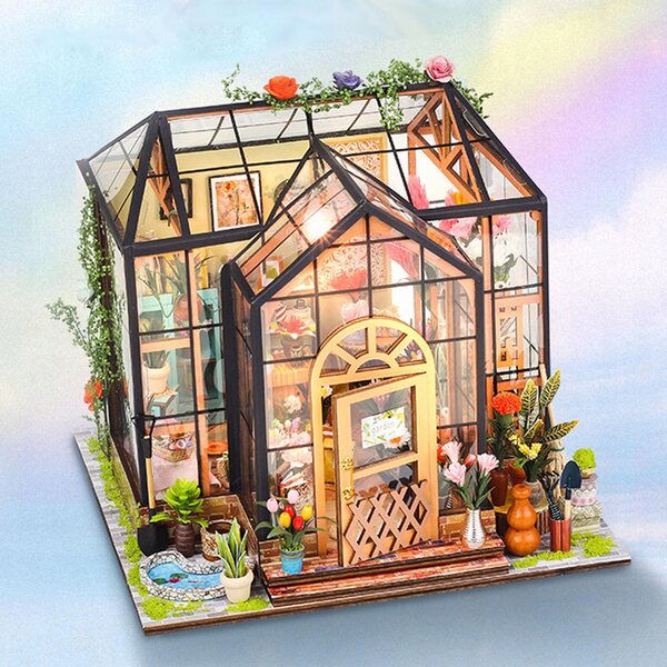 Ein hölzernes Puppenhaus zum Zusammenbauen, kreatives Geschenk für Erwachsene und Jugendliche