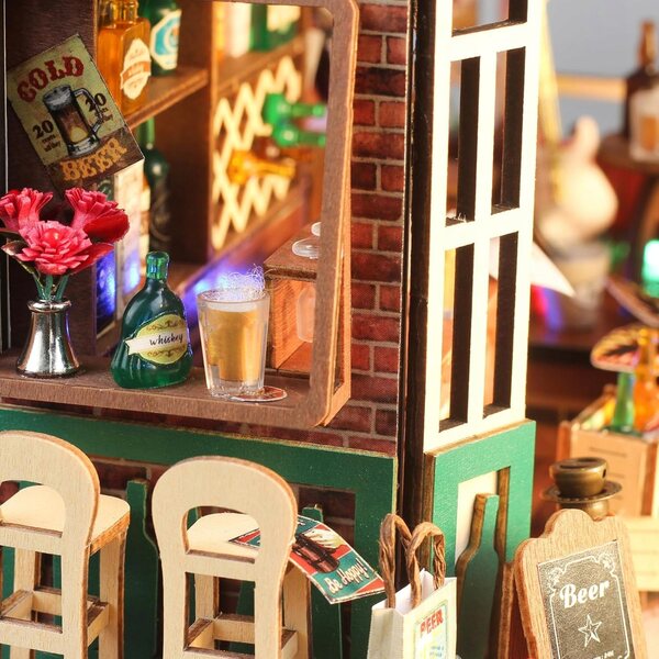 Miniatura Beer Bar con LED da assemblare - Casa delle bambole in legno completa