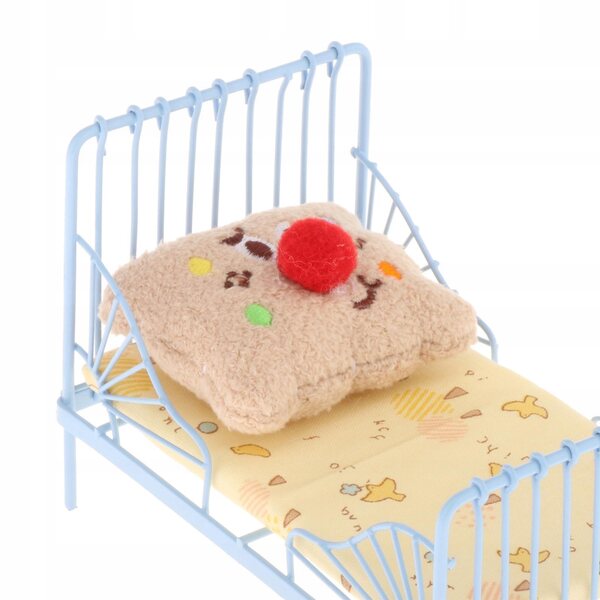 Letto Miniatura 1:12 in Metallo Giallo per Casa delle Bambole - Dettagli Realistici