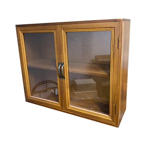Holzschrank im Retro-Stil für Kosmetika und Dekorationsartikel