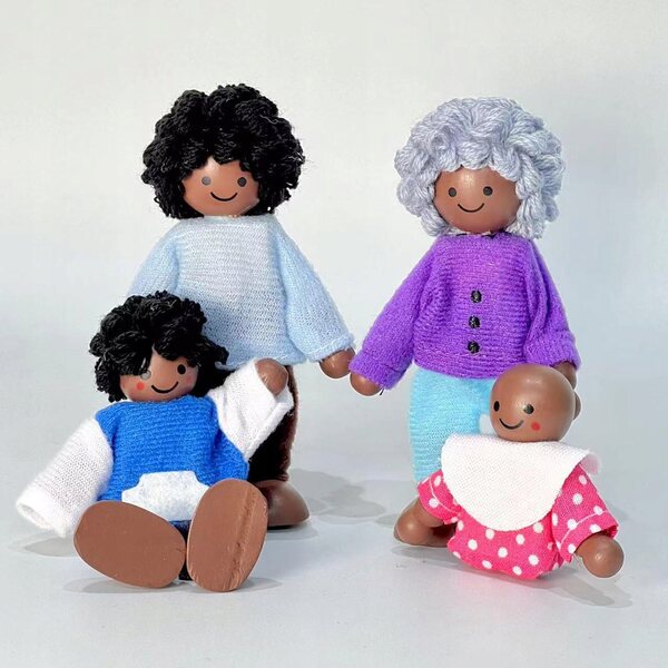 Комплект от 4 дървени фигурки за къщи за кукли Family Mini People 10 см