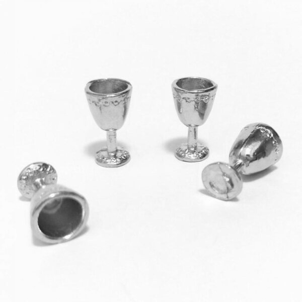 Set 8 Miniature Calici Champagne 1:12 per Casa delle Bambole in Metallo