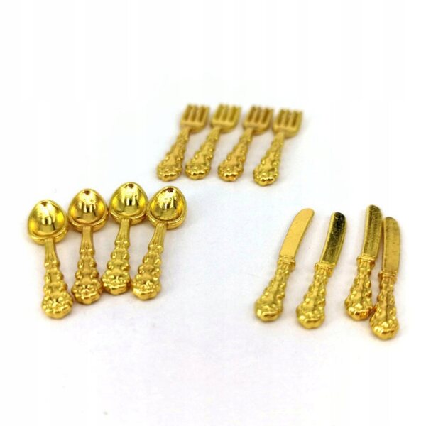 Set mit 12 goldenen Miniaturbestecken für Puppenhäuser im Maßstab 1:12