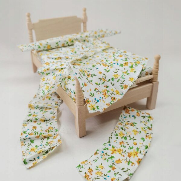 Letto in Miniatura in Legno 1:12 per Casa delle Bambole - Arredo Vintage
