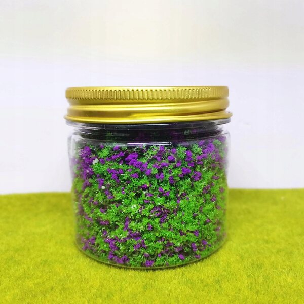Lila Kunstrasen- und Blumen-Dekorationsmaterial-Set für DIY-Szenarien