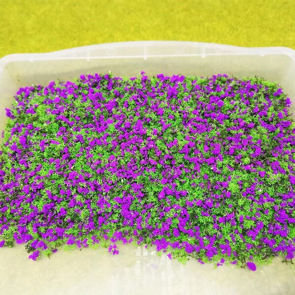 Lila Kunstrasen- und Blumen-Dekorationsmaterial-Set für DIY-Szenarien