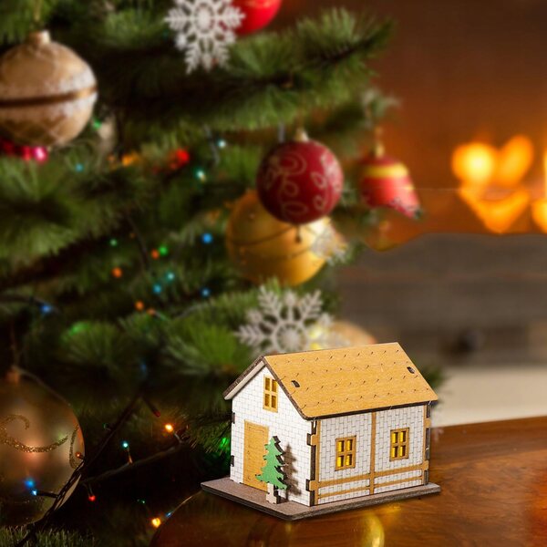Miniatura Casa in Legno con Illuminazione per Decorazioni Natalizie 9.3x7.1x6.8 cm
