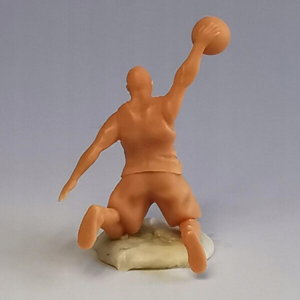 Miniatura giocatore di basket in resina scala 1:64 - figura non colorata da collezione