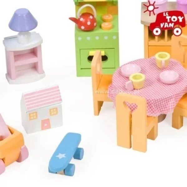 Luxuriöses, farbenfrohes Holzmöbel für Puppen von Le Toy Van