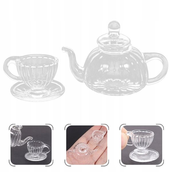 Ensemble miniature de verres et pichet en verre pour décorations et photographie