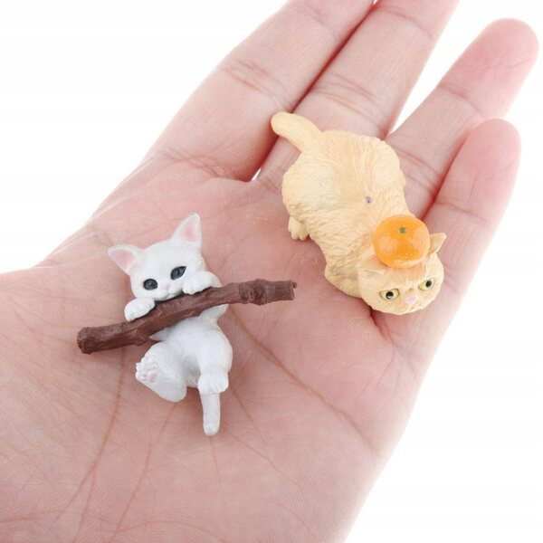 Katzenminiaturen aus Kunstharz für Puppenhäuser 1:12 – realistische Dekorationen
