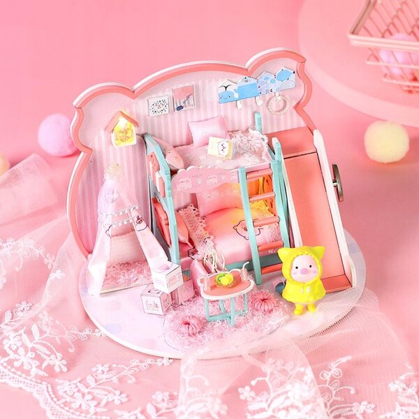 Set Miniatura Casa delle Bambole in Legno con Mobili e Luci LED 31x22x29 cm
