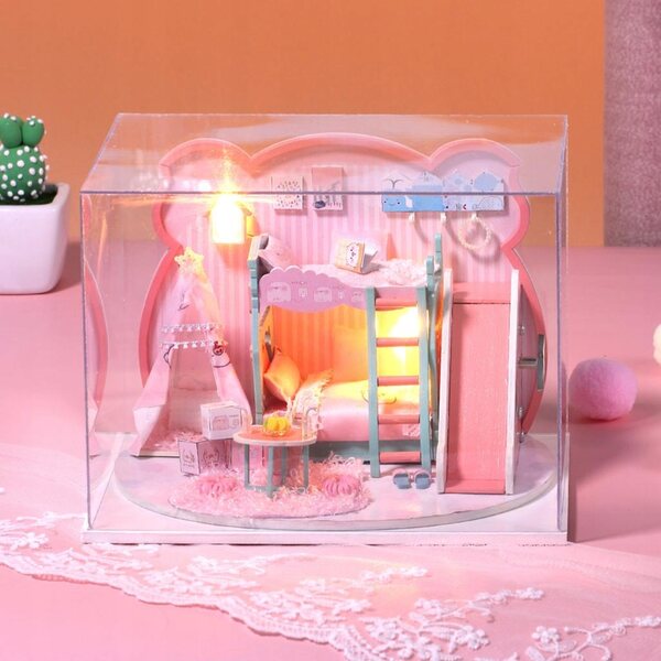 Set Miniatura Casa delle Bambole in Legno con Mobili e Luci LED 31x22x29 cm