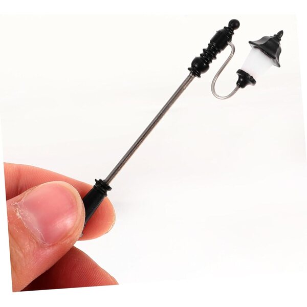 Dekorative Miniatur-Laternenpfähle aus ABS für Mini-Häuser, 3 Modelle mit warmem Licht