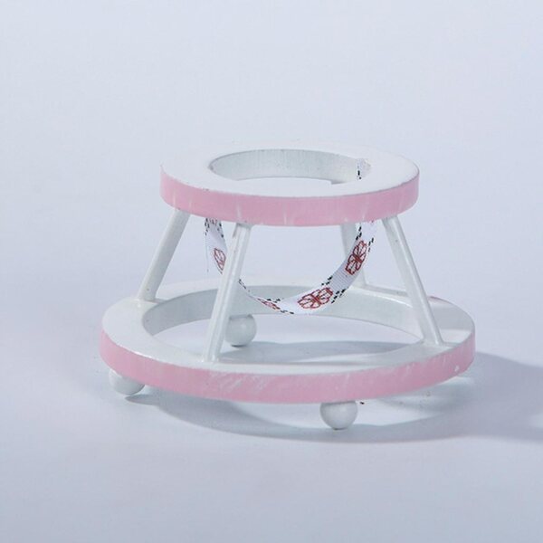 Hölzerner Lauflernwagen für Puppen 1:12, dekorative rosa Miniatur