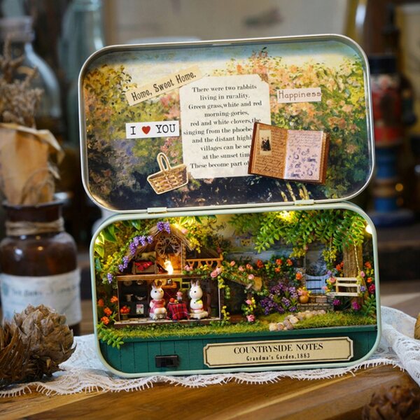 DIY Puppenhaus-Miniatur aus Holz mit LED-Lichtern und Naturszenen