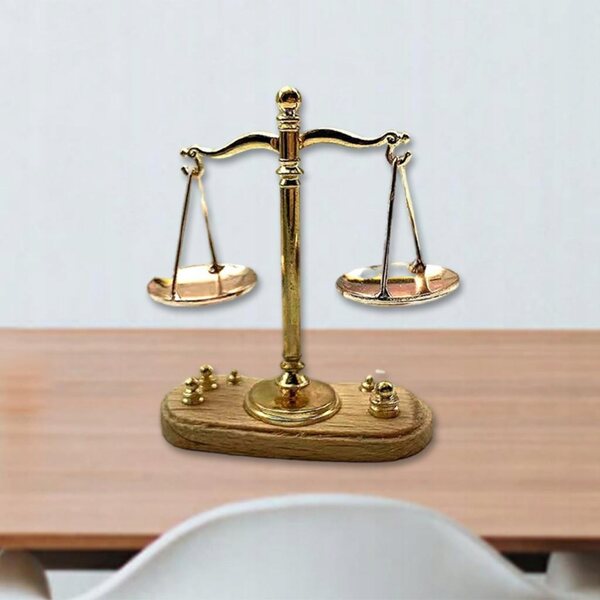 Miniatura Bilancia Vintage 1:12 in Metallo per Casa delle Bambole con 6 Pesi