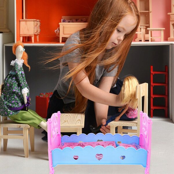 Letto giocattolo per bambole in plastica modello miniatura per bambine