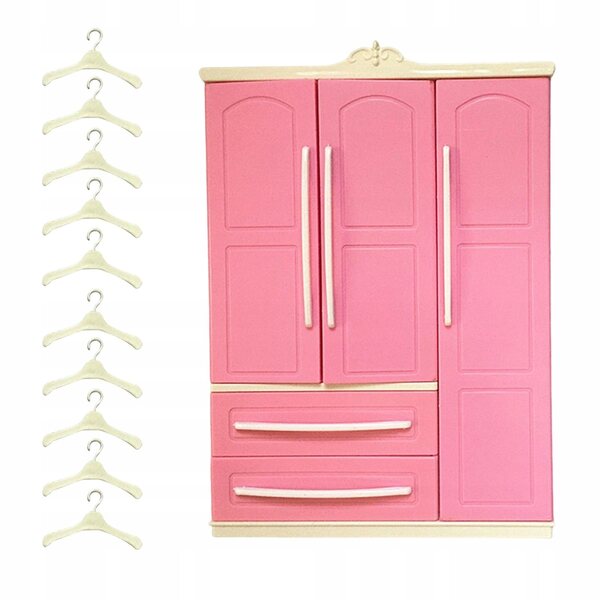 Eine entzückende Puppengarderobe mit Organizer und Kleiderbügeln, perfekt als Geburtstagsgeschenk