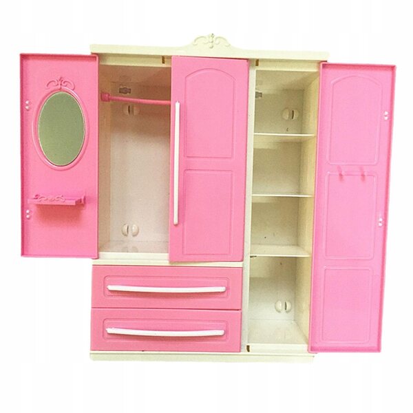 Eine entzückende Puppengarderobe mit Organizer und Kleiderbügeln, perfekt als Geburtstagsgeschenk