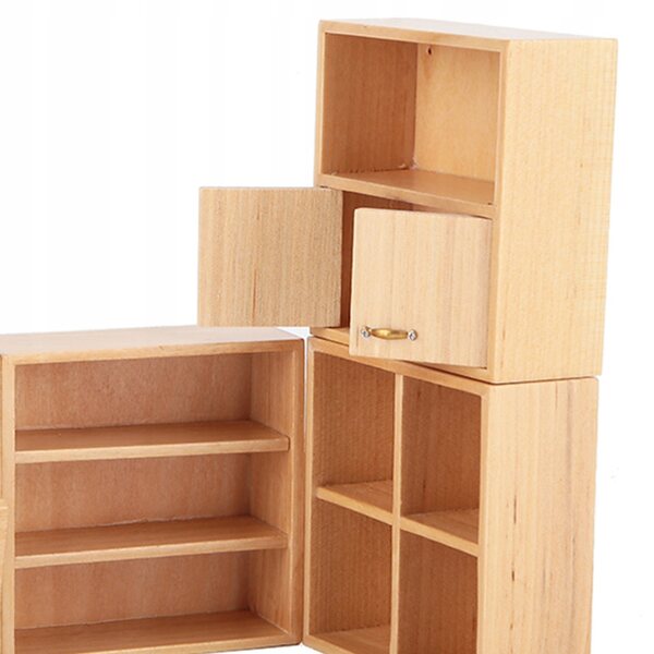 1:12 Mini-Kleiderschrank aus beigem Holz für Puppenhaus mit Kleiderbügel