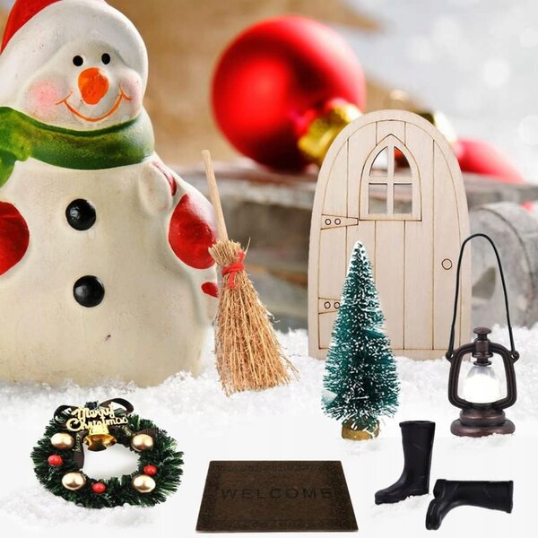 Set Accessori Natalizi in Legno per Casa delle Bambole 7 Pezzi BHGWR