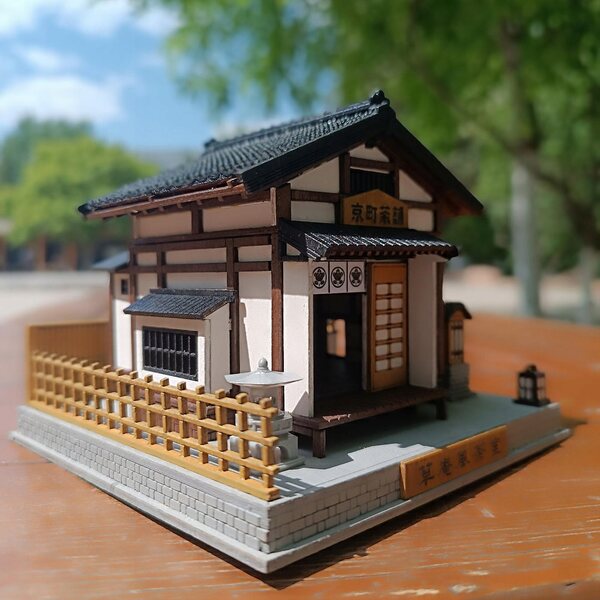 Set Miniaturistico da Montare: Herbaciarna Giapponese in Scala 1:64 in Resina