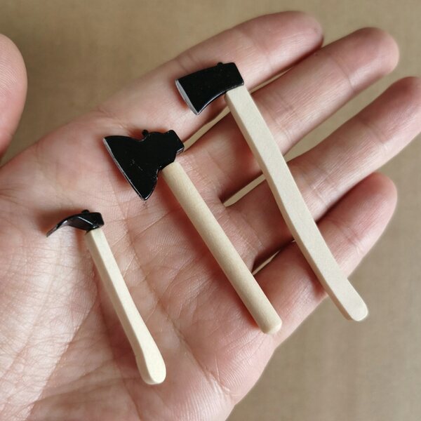 Set di 3 Mini Asce da Giardino Decorative in Metallo e Legno Nero