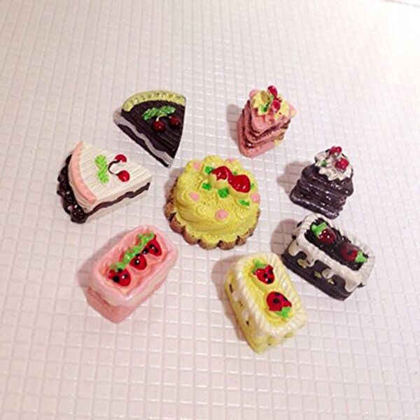 Set 8 Miniature Dolcetti in Resina per Casa delle Bambole 1/12 e 1/6 Colorati