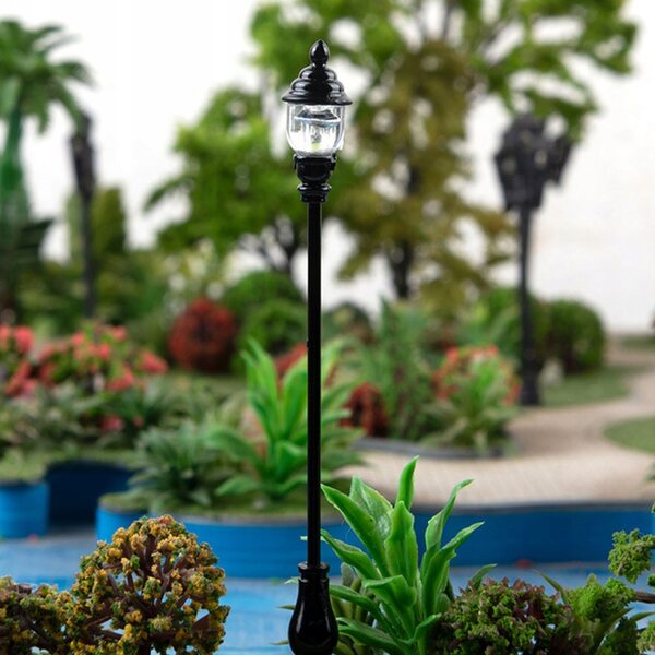 Lot de 5 mini lampes de jardin noires pour décorations et modelages miniatures