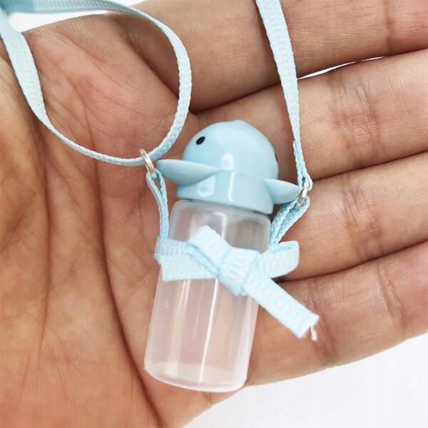 1:12 Puppenhaus-Miniatur-Wasserflasche mit verstellbarem Riemen, blau