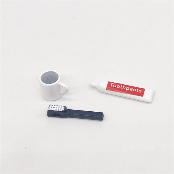 Kit Mini Accessori Bagno per Casa delle Bambole 1/12 con Spazzolino e Dentifricio