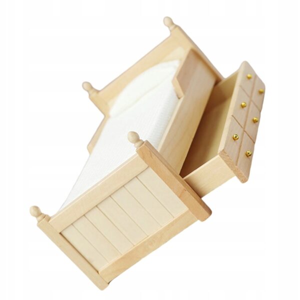 Beiges miniaturisiertes Puppenbett aus Holz, Heimdekoration und Heimwerken