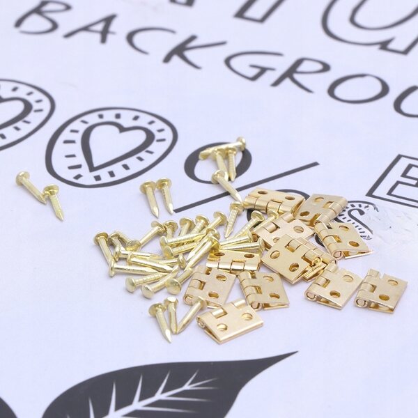 1/12 Mini goldene Scharniere für Miniaturmöbel – 24 Stück mit Schrauben