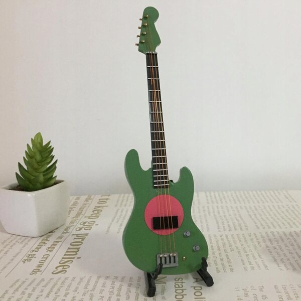 Miniatura chitarra elettrica basso in legno 1/6 con supporto per bambole
