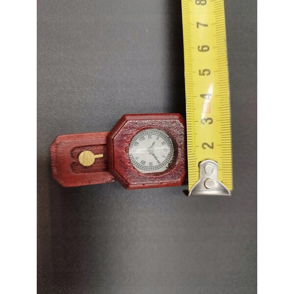 Mini Mobili Orologio da Parete in Legno Scala 1:12 per Bambini 9+ Eaglemoss