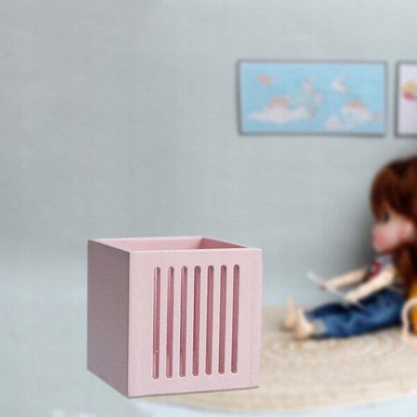 Miniatuur roze houten organizerlade voor poppenhuis schaal 1:12