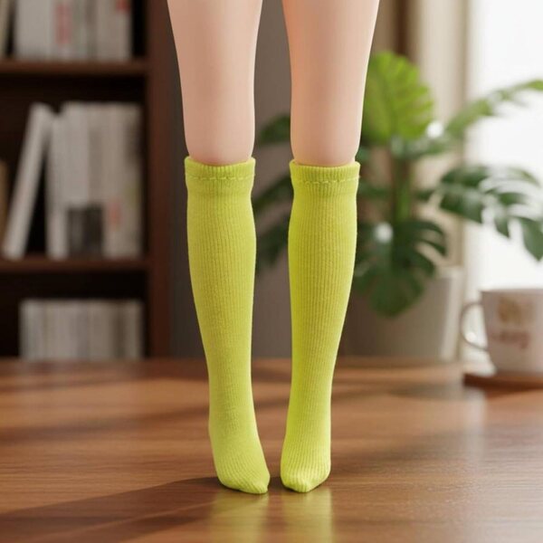 Fluoreszierende grüne Slouch Doll Einfarbige Socken für OB22- und OB24-Körper