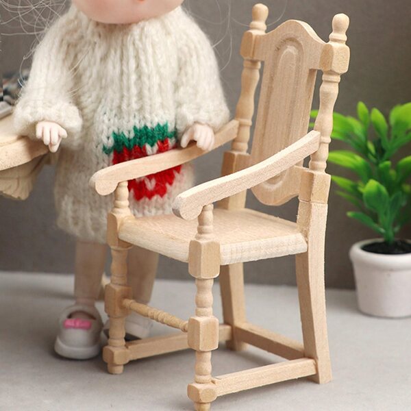 1:12 Puppenhaus-Miniaturstuhl aus Holz zum Dekorieren des Puppenhauses