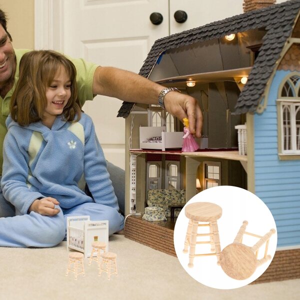 Set di 4 Mini Sgabelli in Legno Khaki per Casa delle Bambole 1:12