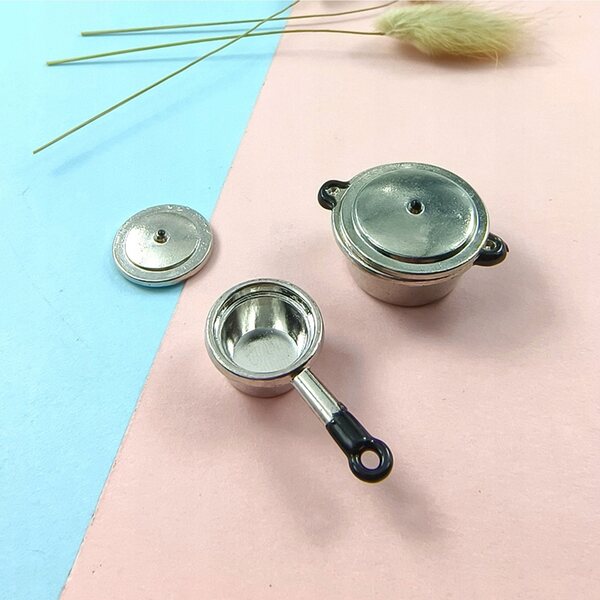 Mini pentole da cucina per casa delle bambole set 5 pezzi in metallo realistiche