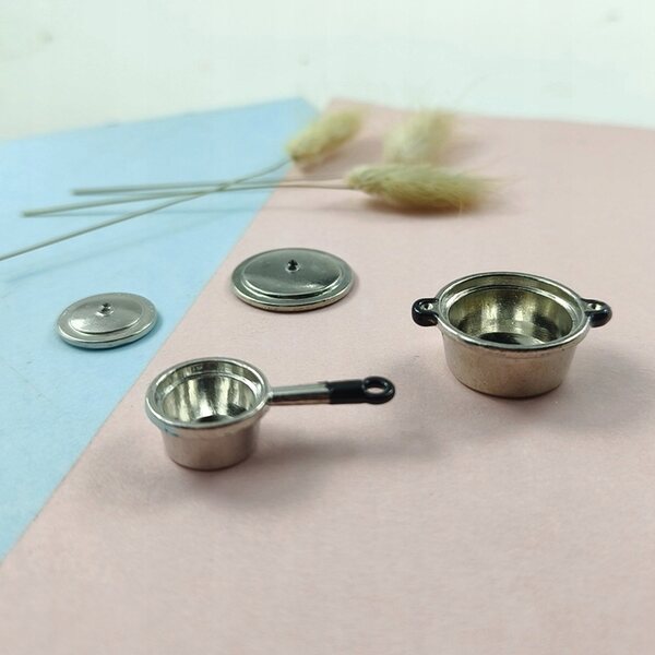 Mini pentole da cucina per casa delle bambole set 5 pezzi in metallo realistiche
